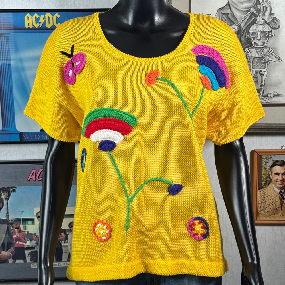 Vintage Leslie Fay Yellow Knit Sweater with Appliqué Flowers Shoulder Pads